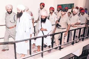 Baba-Baljeet-Singh-Daduwal-in-police-custody