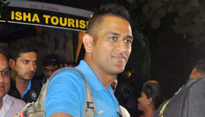 Lot of people wait for me with open swords: MS Dhoni