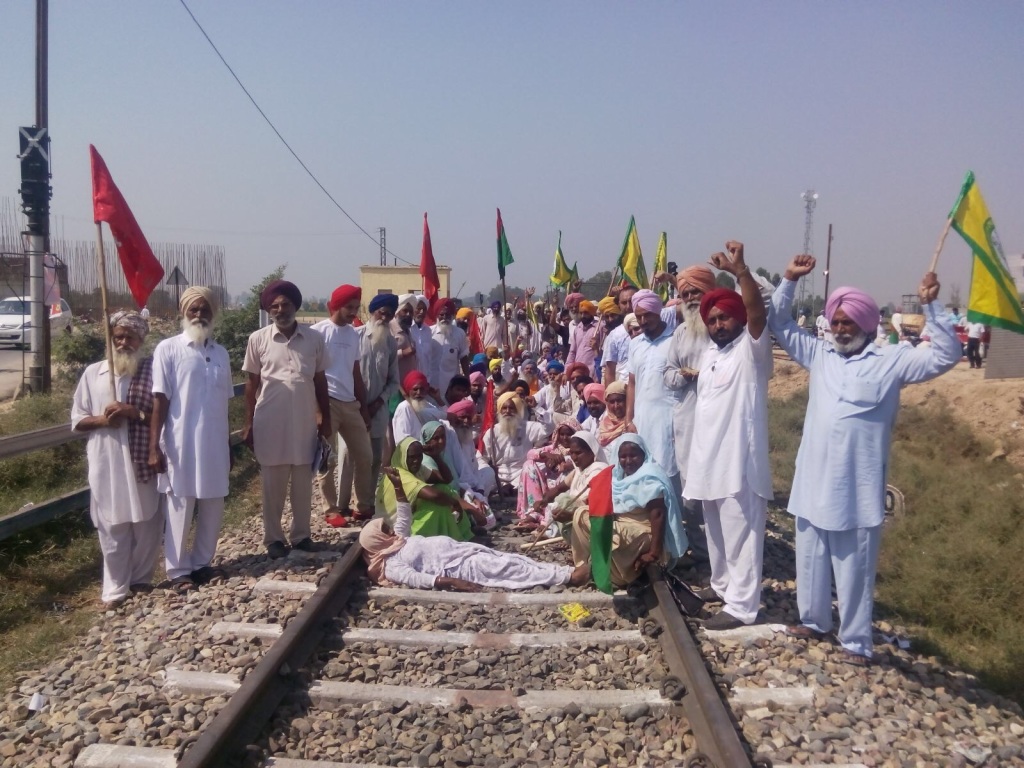 Farmers extend rail blockade by two days to Saturday evening