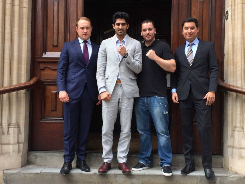 Vijender Singh’s Technical Know-How and Power Impressive, Says British Trainer Lee Beard