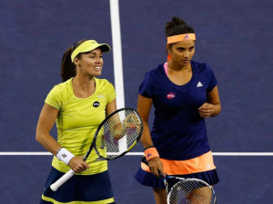 Sania Mirza, Martina Hingis Storm Into China Open Final