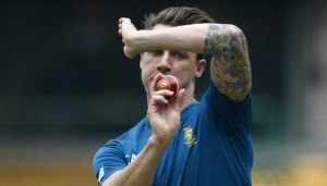 Injured Dale Steyn to miss final test against India