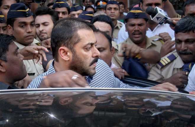 SC notice to Salman Khan in hit-and-run case