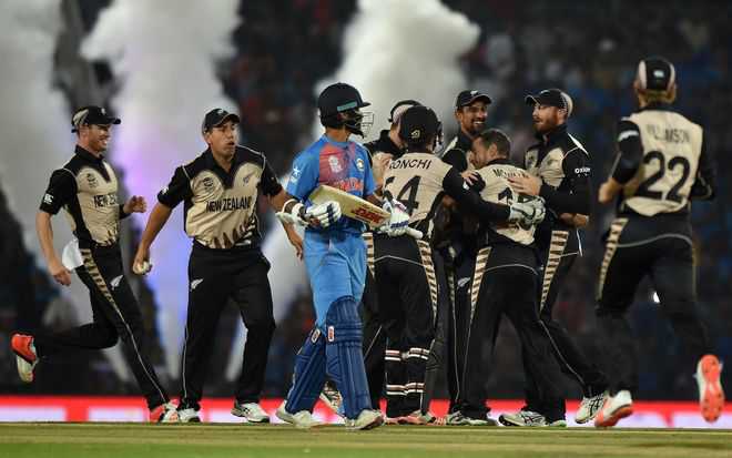 India lose nine batsmen to spin as NZ hammer hosts by 47 runs