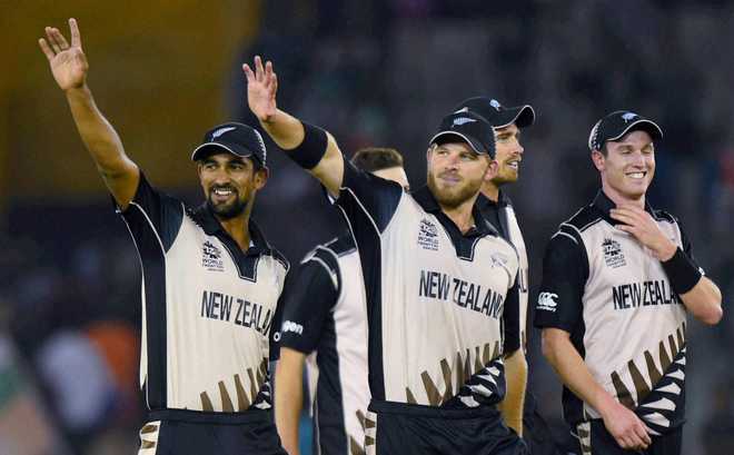 New Zealand book place in semis by beating Pakistan