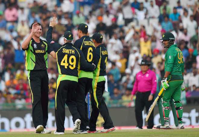 Australia knock Pakistan out of World T20