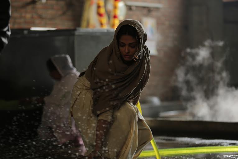 Aishwarya Rai Bachchan looks incredibly gorgeous in new still from ‘Sarbjit’