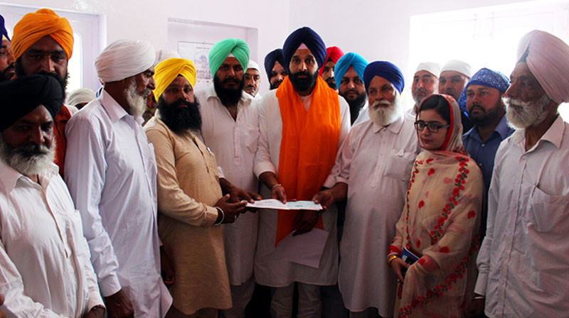 MAJITHIA CALLS UPON PANCHAYATS TO HELP IN IMPLEMENTING WELFARE SCHEMES