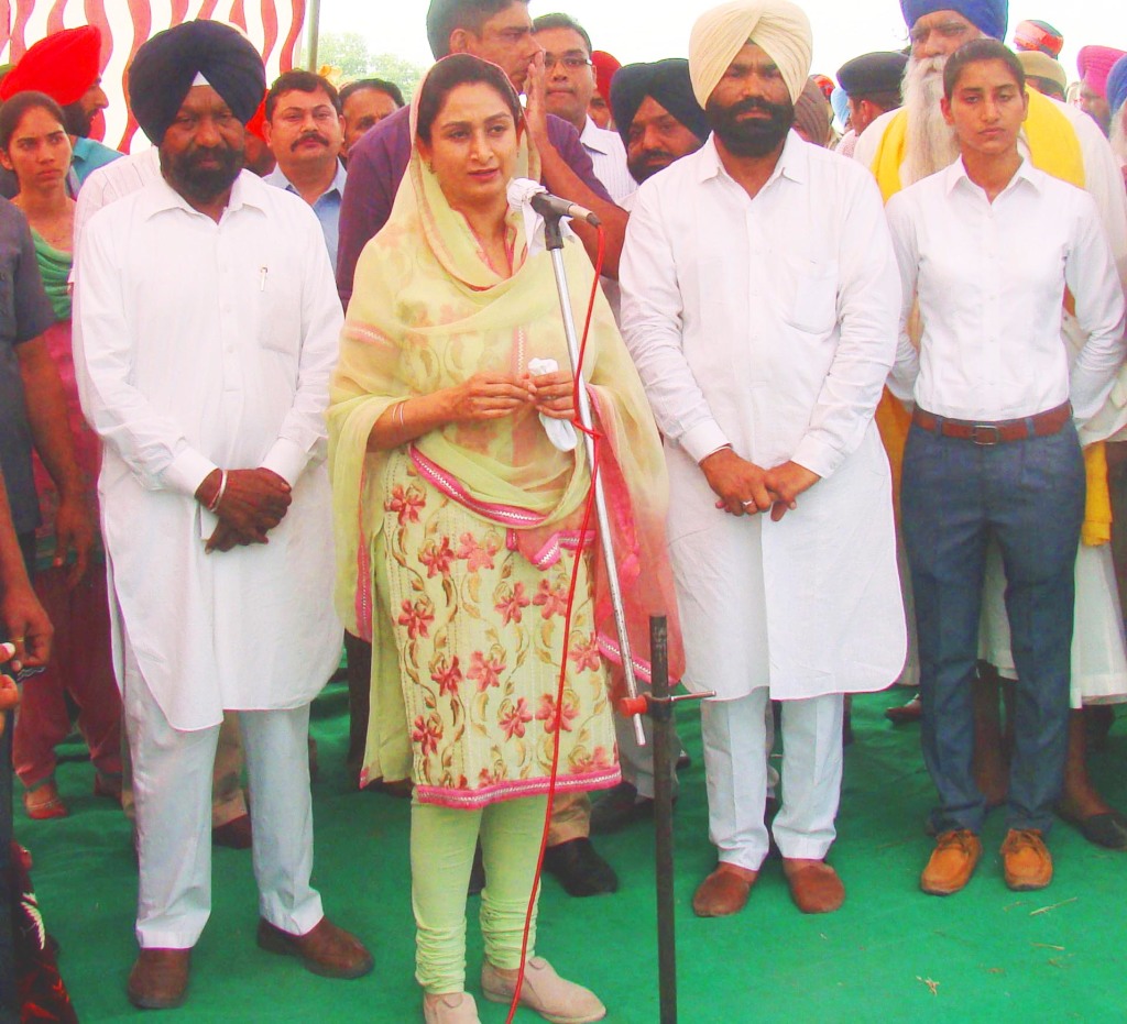 CONGRESS, AAP NOW FORESEE THEIR POLITICAL END – HARSIMRAT BADAL