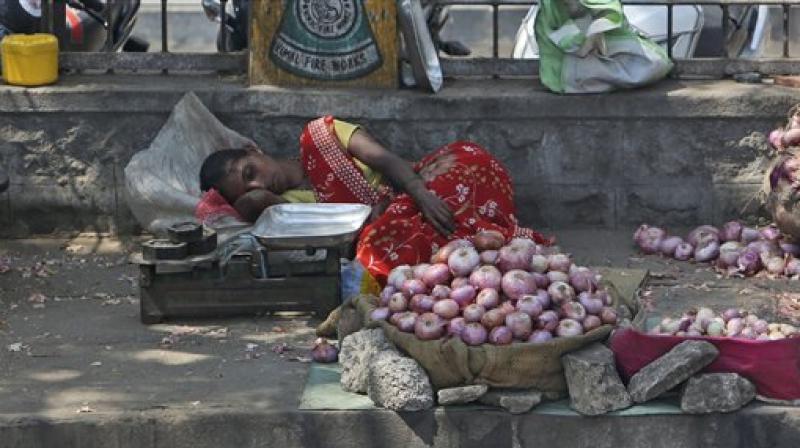 More than 100 feared dead in heat wave in India
