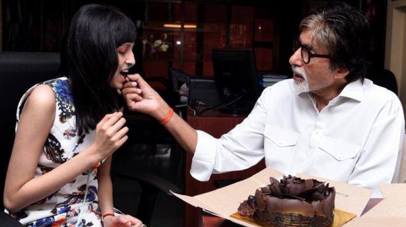 Amitabh Bachchan meets cancer patient, fulfills her biggest dream
