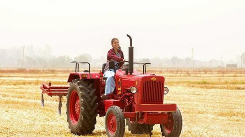 Anushka Sharma drives a tractor on sets of Sultan