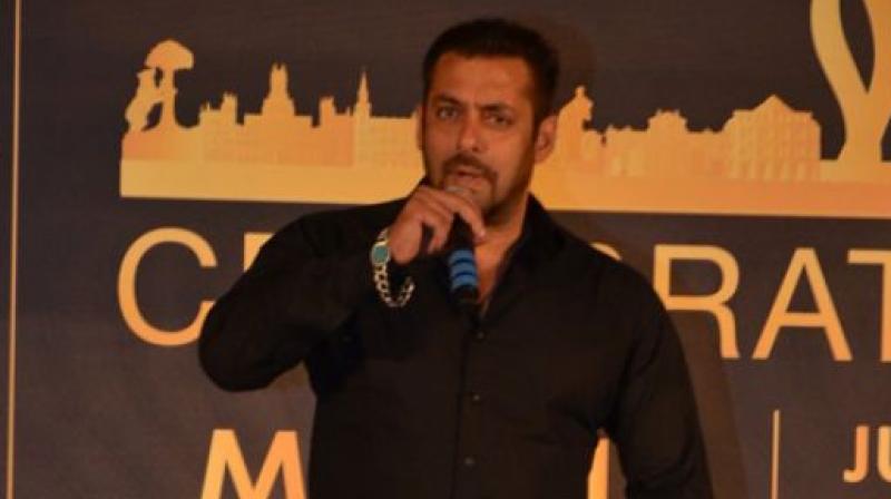 Don’t expect me to dance like Hrithik and Tiger, says Salman Khan