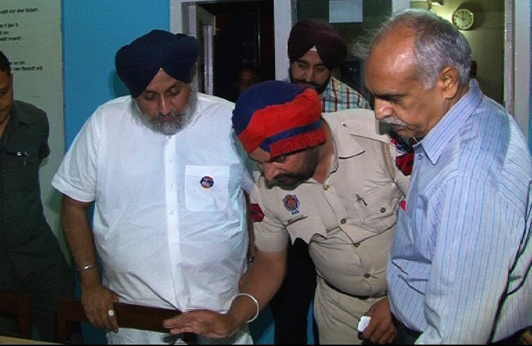Sukhbir Badal conducts surprise check in 3 districts