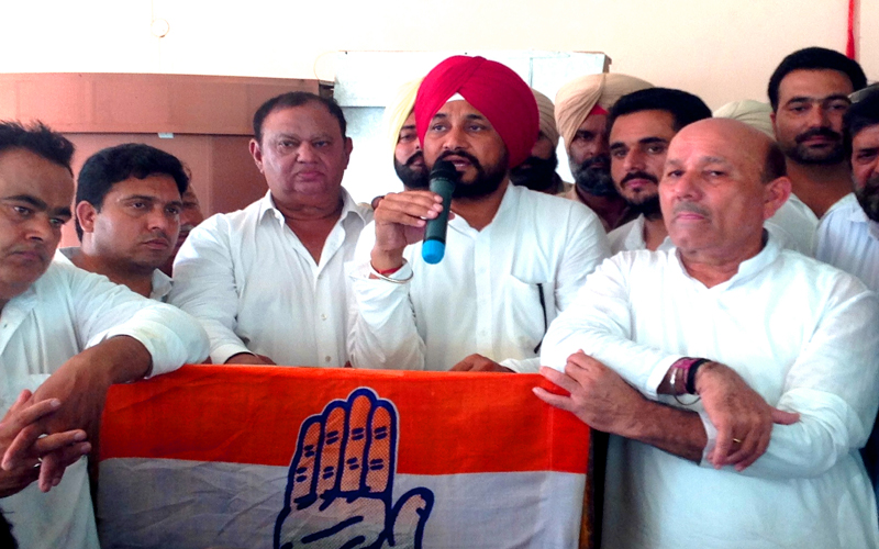 Channi challenges Badal to convene special Assembly session on SYL Canal