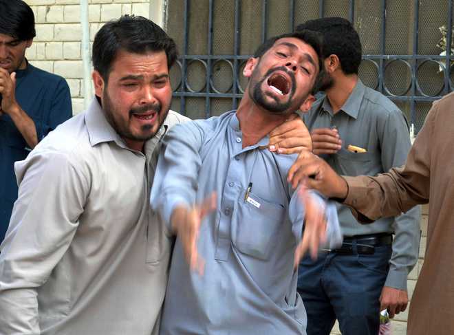 Taliban suicide bomber kills 70 at Pakistan hospital