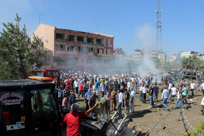 3 killed, 100 injured in car bomb attack in eastern Turkey