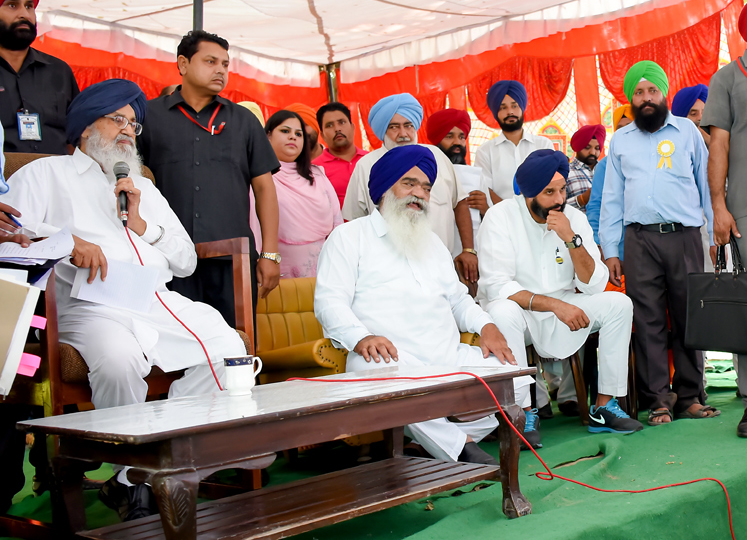 Badal gives big reprieve to farmers of border areas