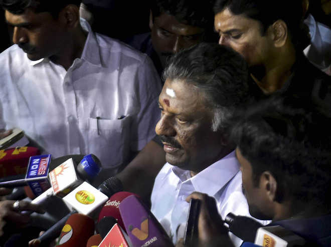 AIADMK crisis: Five more MPs join Panneerselvam camp
