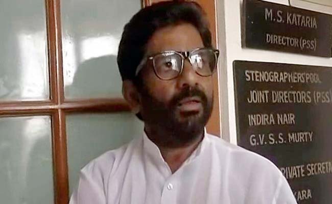 After Air India snub, IndiGo cancels ticket of Sena MP