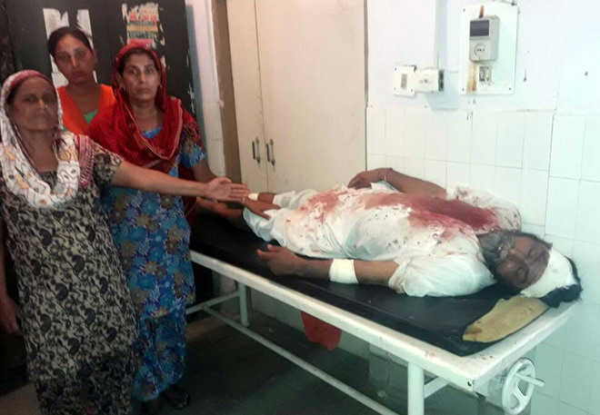 4 injured as Cong workers clash over school contract