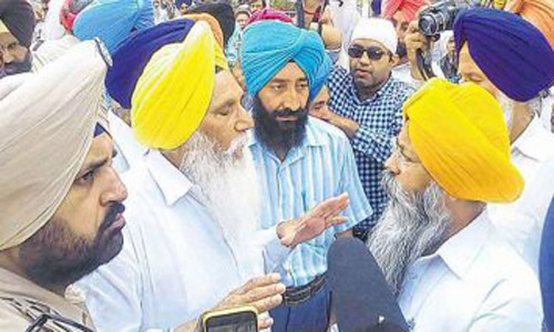 Sikh leader assaulted in Punjab gurdwara complex