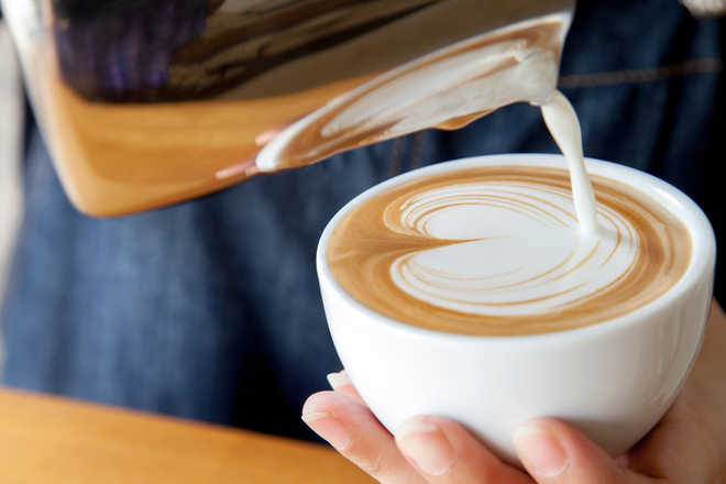 Drinking coffee may cut death risk in kidney disease patients