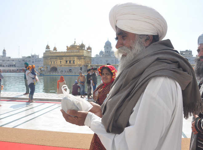 SGPC to introduce eco-friendly carry bags at Golden Temple