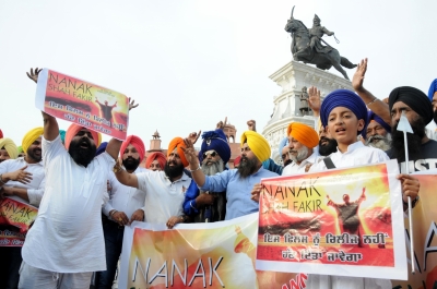SC refuses to stay release of ‘Nanak Shah Fakir’