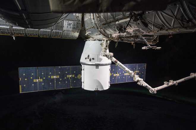 SpaceX’s Dragon cargo ship heads back to Earth
