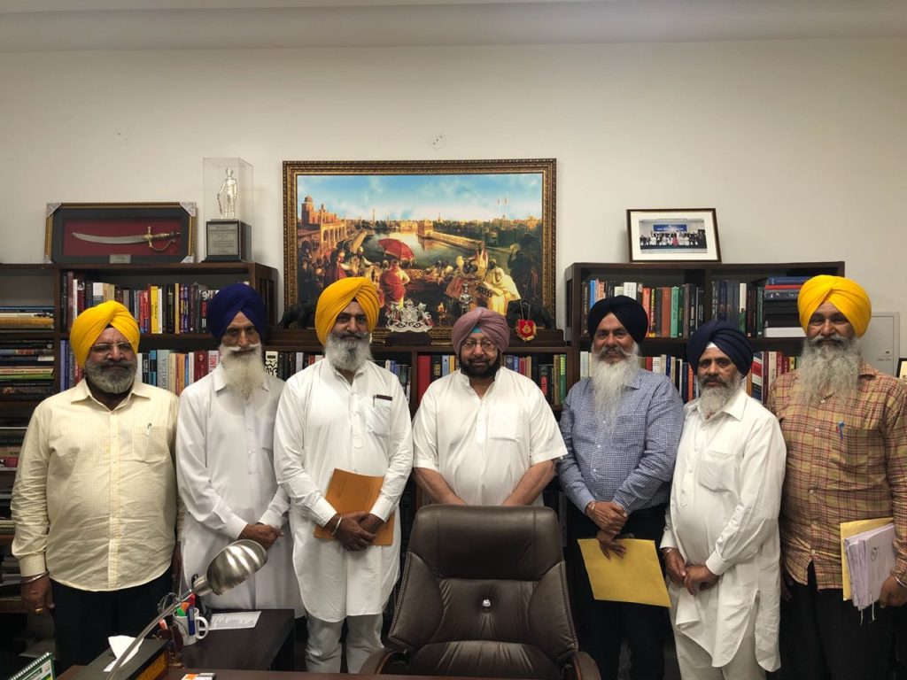 CAPT ASSURES JODHPUR DETENUES DELEGATION OF ALL EFFORTS TO PERSUADE CENTRE TO WITHDRAW APPEAL AGAINST COMPENSATION