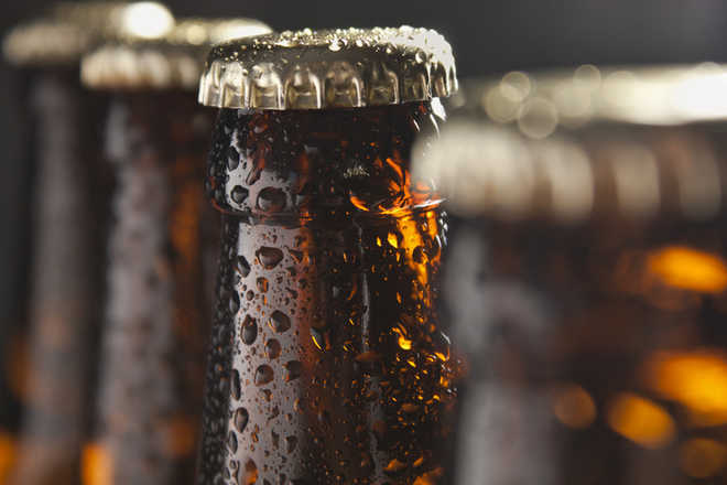 Dangerous toxins found in enamelled decoration of beer bottles