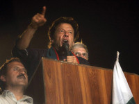 Imran Khan suspends talks with Sharif, calls him a coward