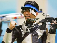 Bindra shoots bronze in men’s 10m air rifle