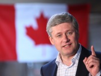 Candian Pm in London : No big defence spending spike