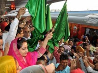 Harsimrat Badal flags off Dakshin Darshan Dham Special train