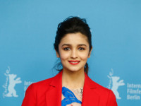 Alia Bhatt most sensational celebrity in Indian cyberspace