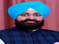 Bajwa tries to connect with party workers in Ludhiana