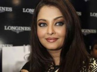 Aishwarya greets Salman Khan’s stepmom Helen!