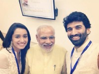 Shraddha Kapoor ,Kareena,Aditya click selfie with Narendra Modi