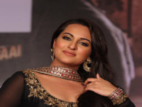 Sonakshi Sinha debuts short haircut