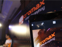 Micromax usurps Samsung as top smartphone vendor in India