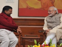 Modi, Kejriwal have chai pe charcha; PM to miss swearing in