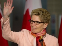 Wynne says she hasn’t made any final decisions on selling Hydro One