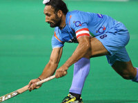 Sardar Singh, Saba Anjum receive Padma shri award