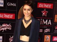 Shraddha emotional after winning her singing debut award