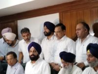 Akali Dal delegations meets Assembly Speaker om Ranjit Singh panel report