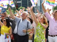 Trudeau, Couillard march in Montreal’s Pride parade