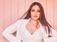 Sonakshi Sinha’s fans ask for feet and bikini pics; her replies will crack you up