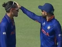 Rahul Chahar follows Virat Kohli’s instructions to get rid of Glenn Maxwell after being hit for an audacious sweep